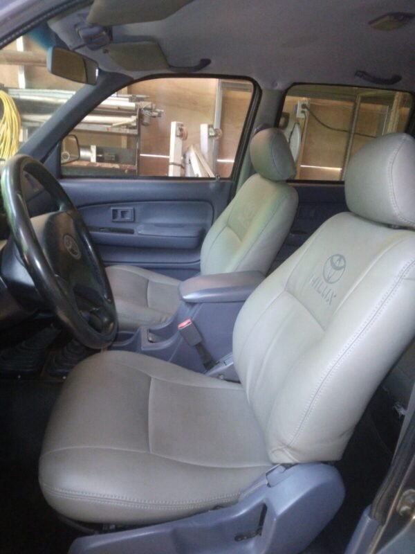 Toyota Hilux Double Cab 3L Diesel Manual - Image 4
