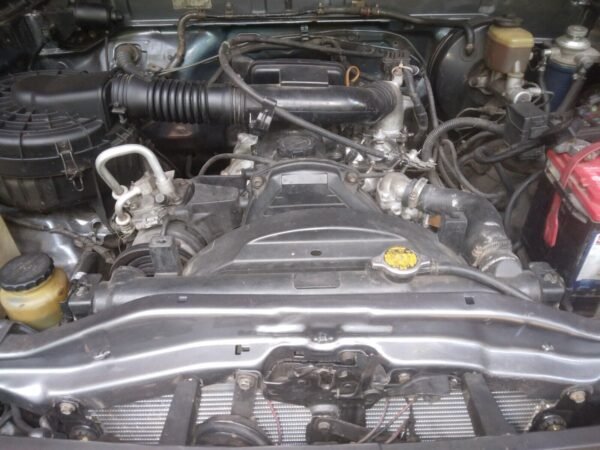 Toyota Hilux Double Cab 3L Diesel Manual - Image 2