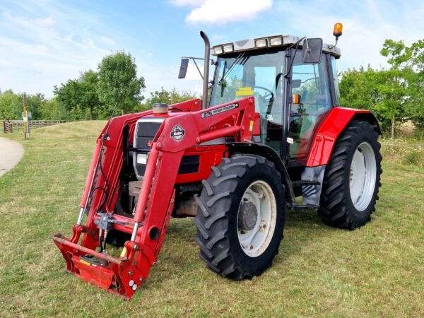 Massey Ferguson 6170 4WD Tractor - Image 9
